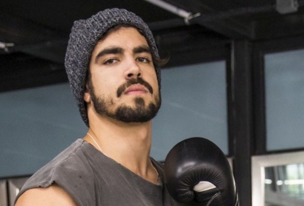 Ap&oacute;s 'A dona do peda&ccedil;o', Caio Castro vai se arriscar como... youtuber