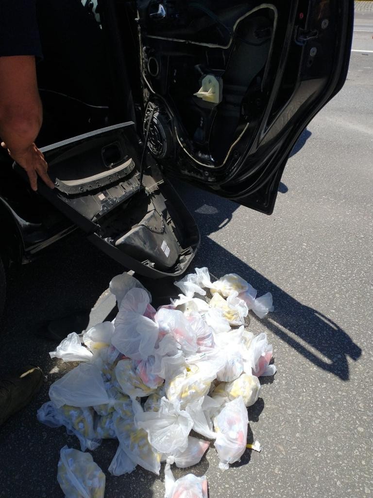 Polícia Federal prende homem com cerca de 14kg de cocaína na BR-101, em Casimiro de Abreu