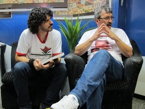 Alexandre Camilo e Ogier Rosado durante encontro em Santos (Foto: Mariane Rossi/G1)