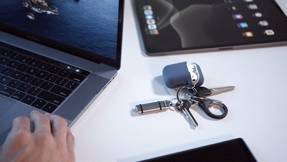 Formato de pen drive torna o Bullet SSD de 1 ou 2 TB extremamente portátil — Foto: Divulgação/Bullet SSD