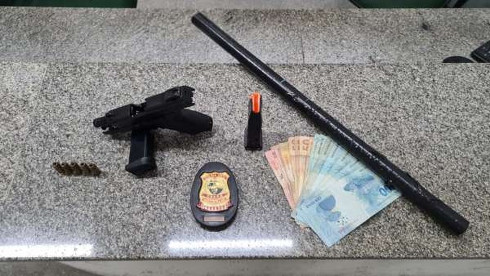 Polícia recupera arma de delegado do Maranhão furtada em pousada de Itarema, no Ceará. — Foto: Polícia Civil/ Divulgação