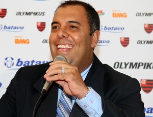 Homem forte do futebol em 2009 aparece como opção no Flamengo