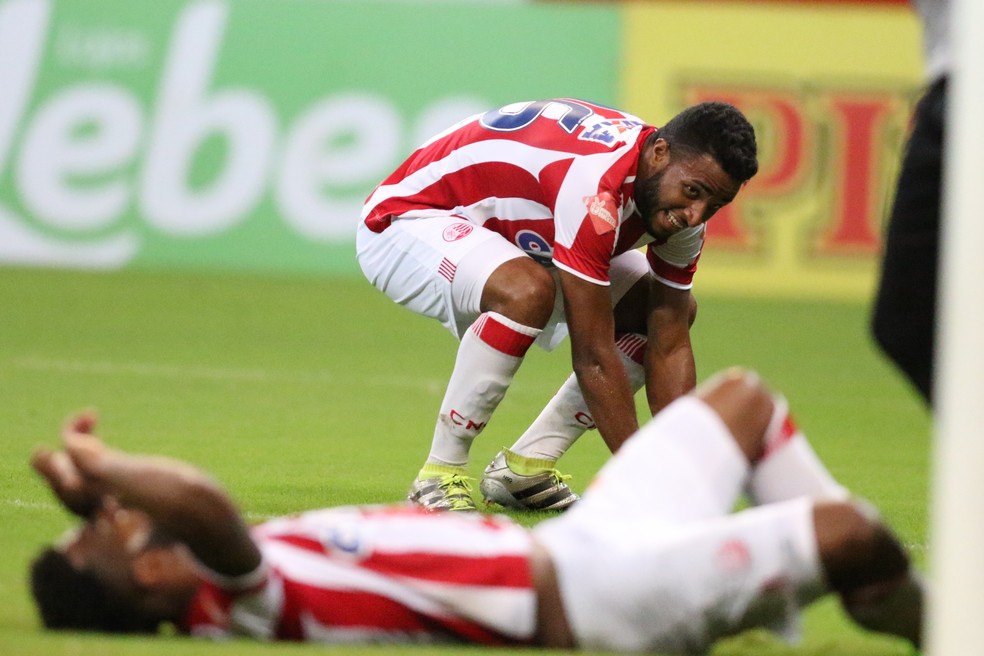 Em todo o primeiro turno da Série B, o Náutico só venceu três (Foto: Aldo Carneiro/ Pernambuco Press)