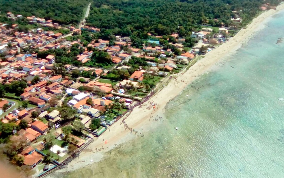 Acidente ocorreu em Mar Grande, a cerca de 200 metros da costa (Foto: Rafael Alves/TV Bahia)