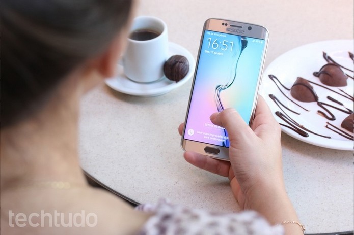 Galaxy S6 Edge vem com Gorilla Glass 4, última geração do vidro (Foto: Lucas Mendes/TechTudo) (Foto: Galaxy S6 Edge vem com Gorilla Glass 4, última geração do vidro (Foto: Lucas Mendes/TechTudo))