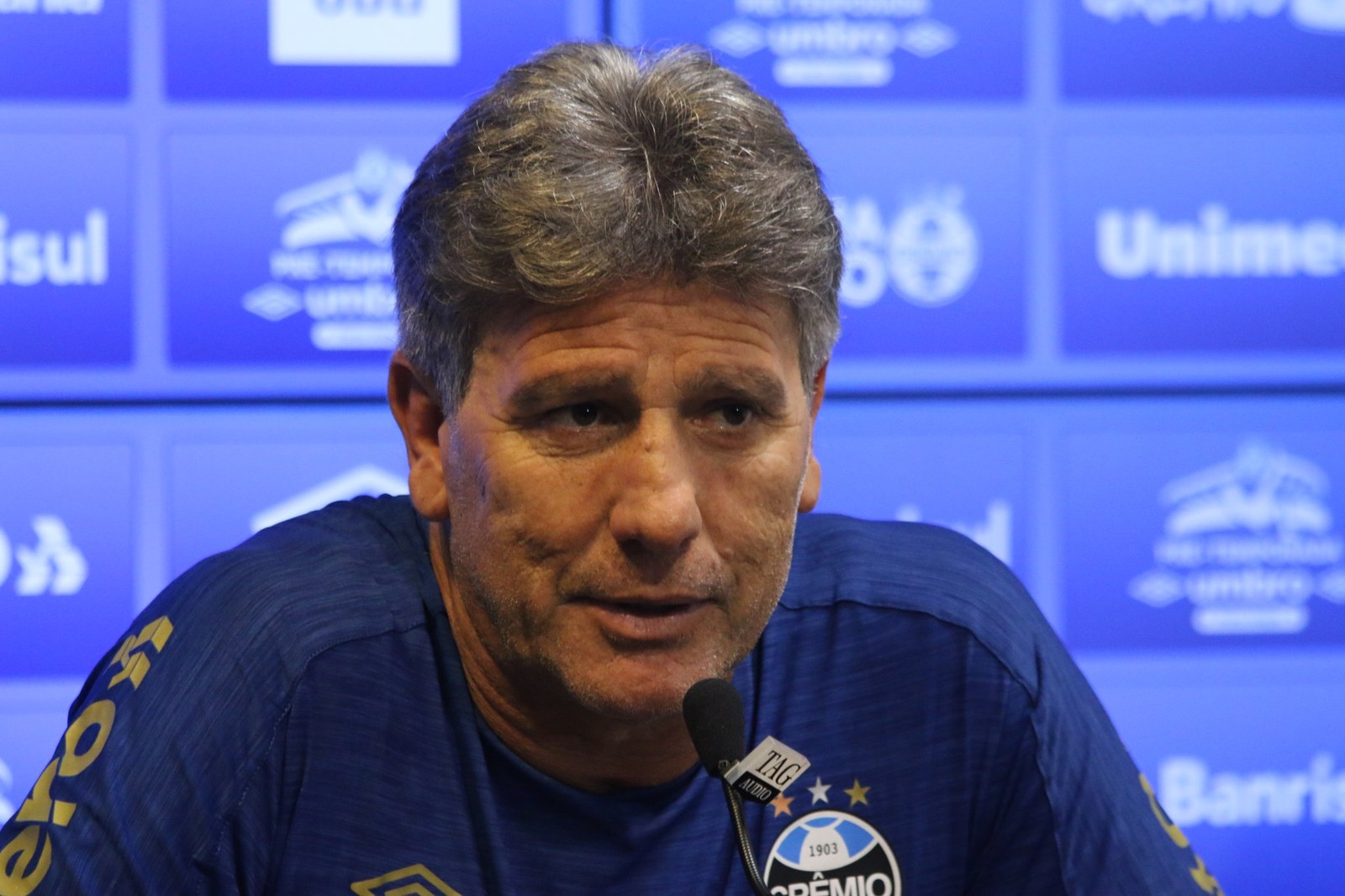 Renato afasta polêmica entre jogadores e direção do Grêmio: Não tem nada errado