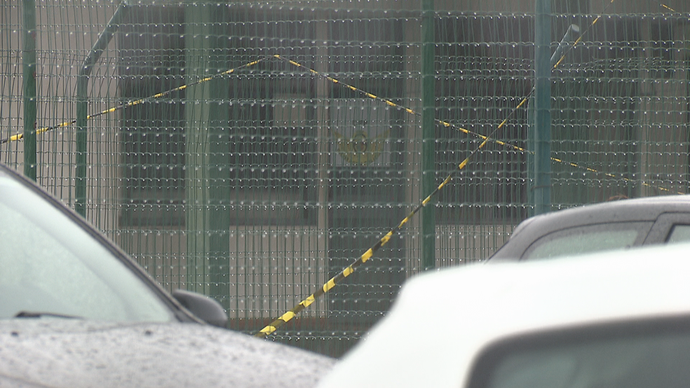 Local isolado em centro de treinamento após morte no local (Foto: TV Globo/Reprodução)