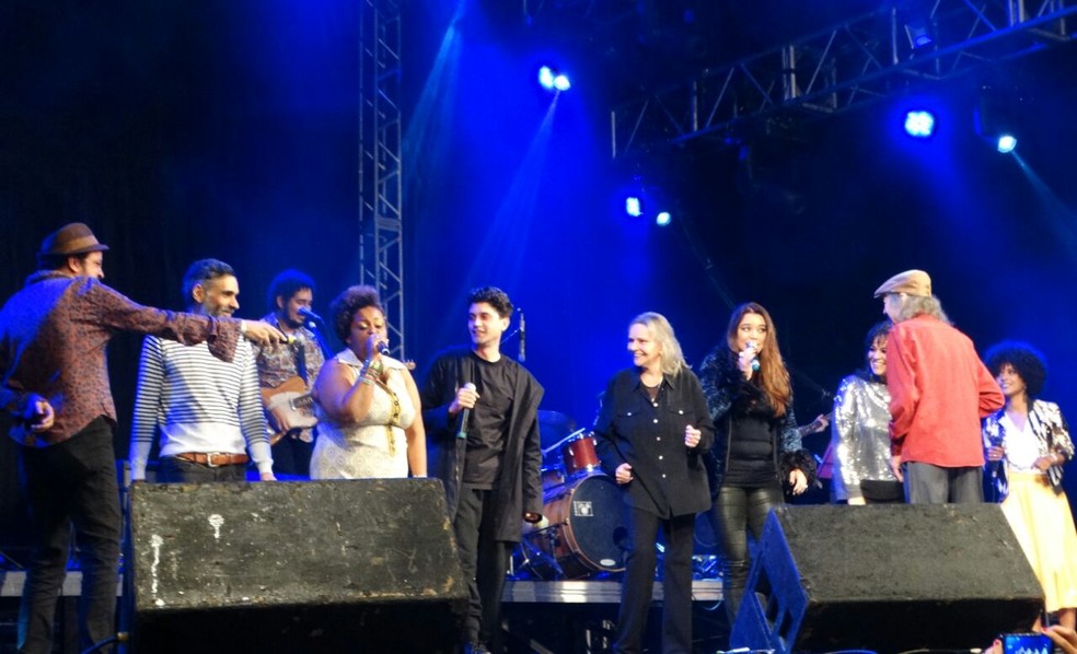 Tributo a Belchior emocionou o público (Foto: Elton Braytnner/TV Asa Branca)