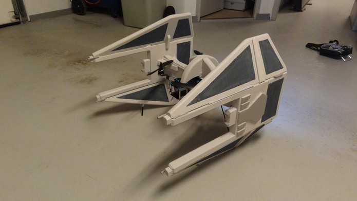 Novo modelo de drone customizado Star Wars agora mostra o lado negro da For?a (Foto: Divulga??o/Olivier C)