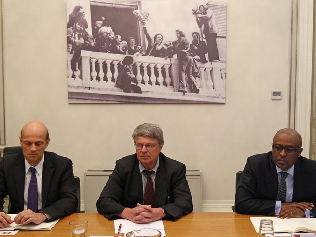 Economia - Portugal aprova novos cortes de gastos para cumprir meta de ...