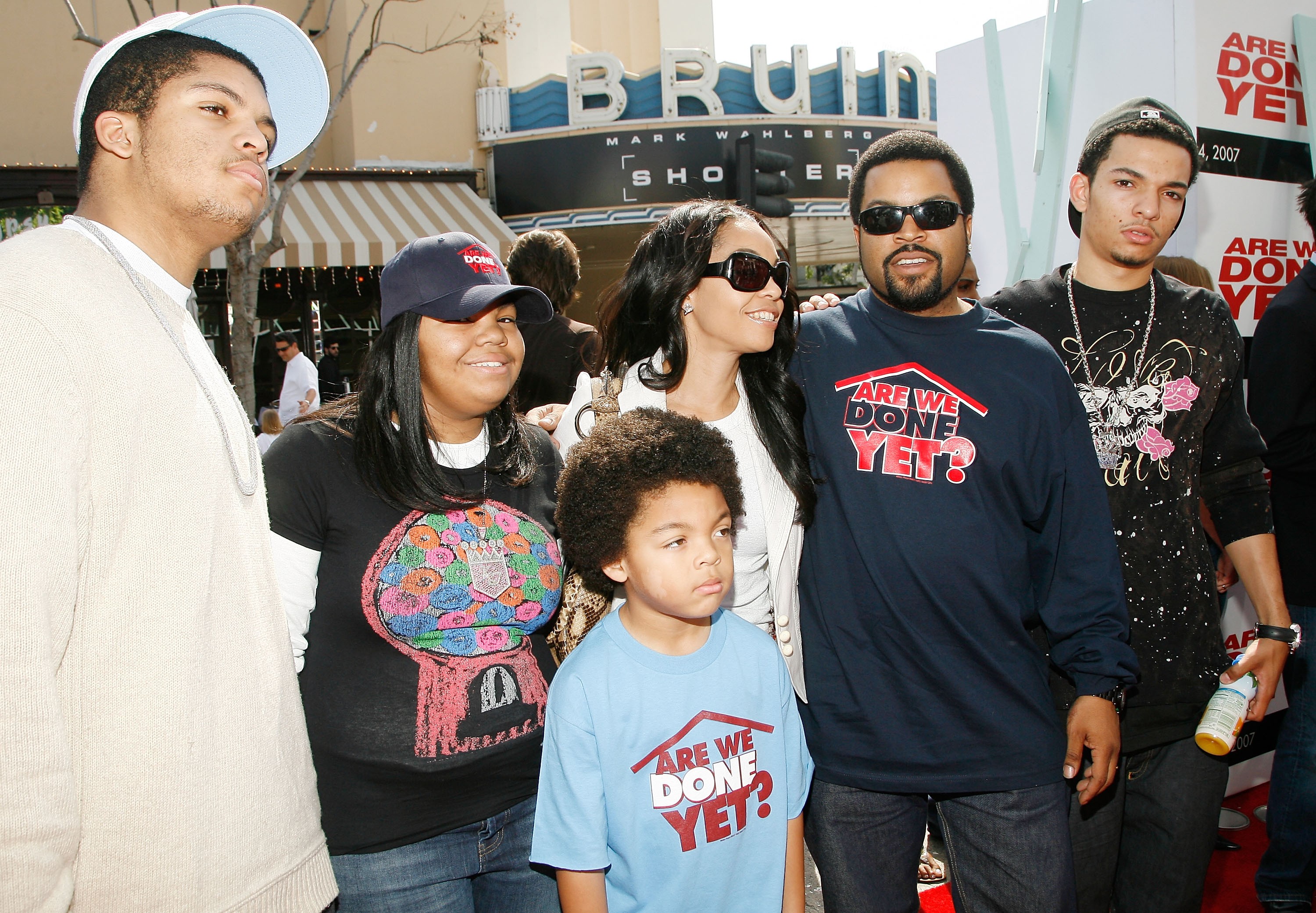 Ice Cube, a esposa Kimberly e os quatro filhos do casal (Foto: Getty Images)