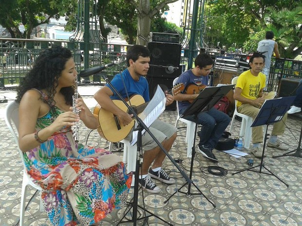 Shows dos grupos “Cumbuca Jazz” e “Engole o Choro”, às 13h. (Foto: Divulgação)