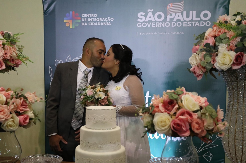 Casamento comunitário em SP — Foto: RENATO S. CERQUEIRA/FUTURA PRESS/ESTADÃO CONTEÚDO