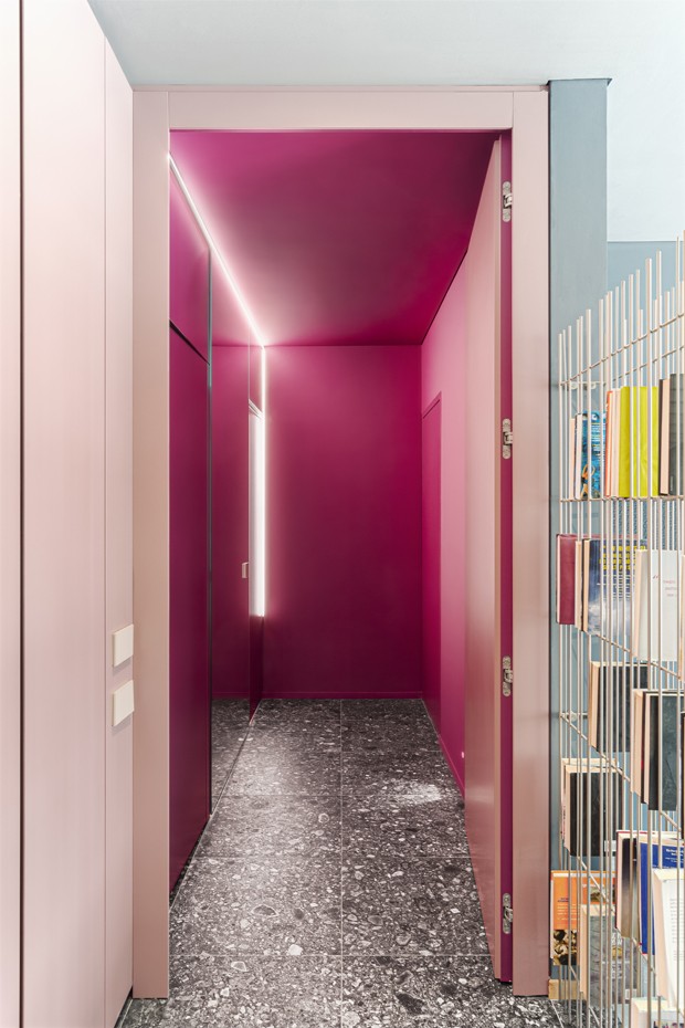 Projeto esperto e cores sofisticadas são a chave deste retrofit em Milão (Foto: Simone Furiosi)