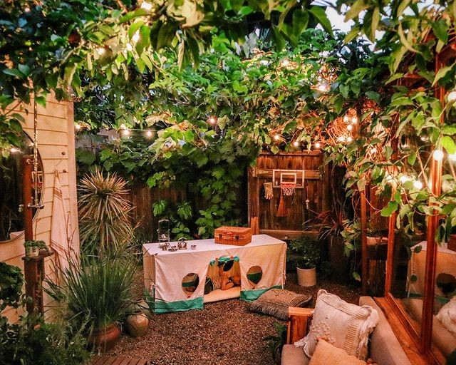 Nicole Gomes compartilha 5 dicas para não erra na iluminação do jardim (Foto: Instagram / @whitneyleighmorris / Reprodução)