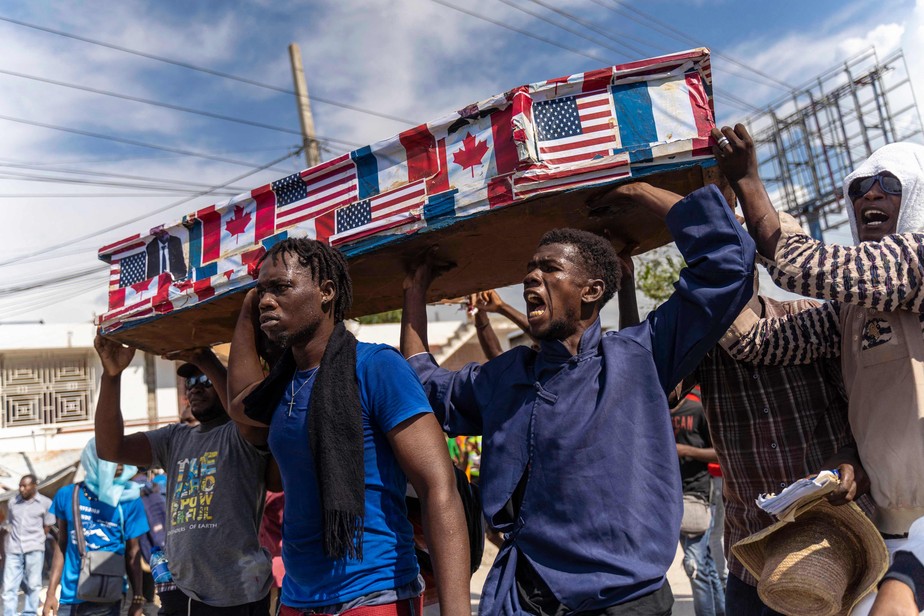 Haitianos protestam em Porto Príncipe