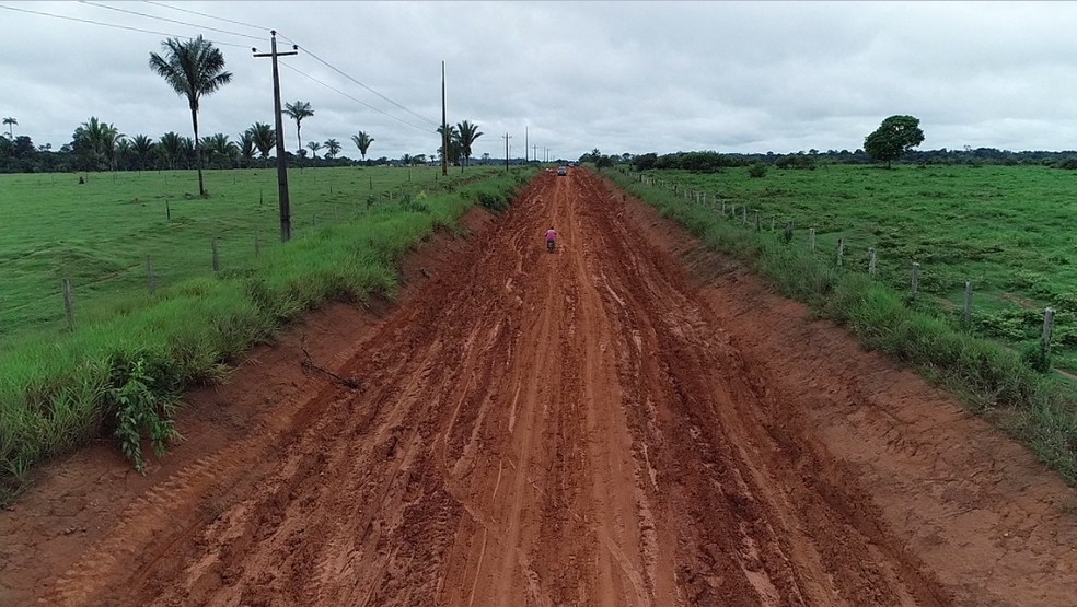Com RO-459 interditada, rota alternativa para cidade de RO tem situação precária devido a lama e atoleiro — Foto: Rede Amazônica/Reprodução