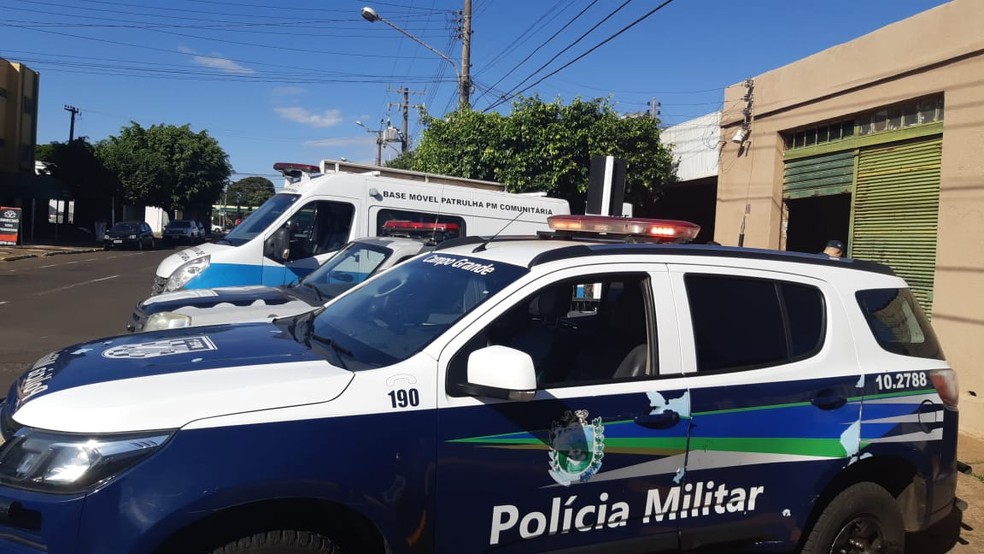 Policiais fizeram ação conjunta para cumprir mandados de busca em MS — Foto: Polícia Militar/Divulgação