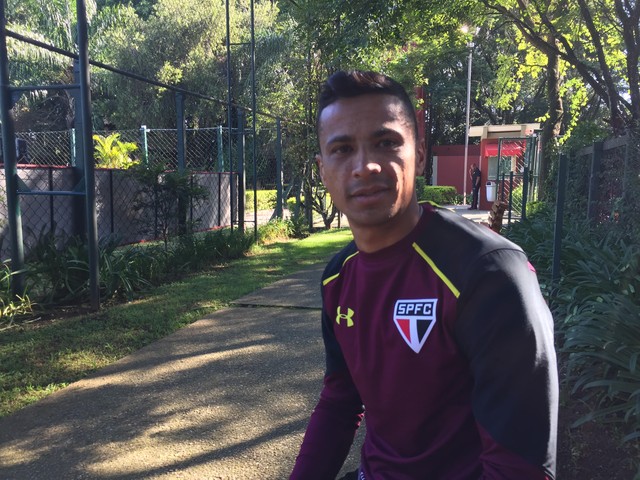 Cícero defende São paulo e rebate críticas: ''Parece que ninguém presta mais