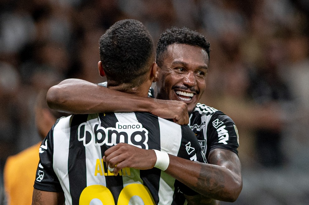 Edenilson comemora gol pelo Galo — Foto:  Alessandra Torres/AGIF