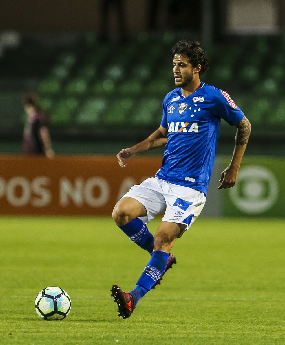 Cruzeiro quer Hudson definitivamente e estuda troca com São Paulo (Foto: Geraldo Bubniak/Light Press)