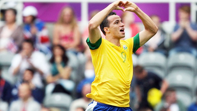 Damião recebe elogios de Dunga e sonha em retornar à seleção brasileira