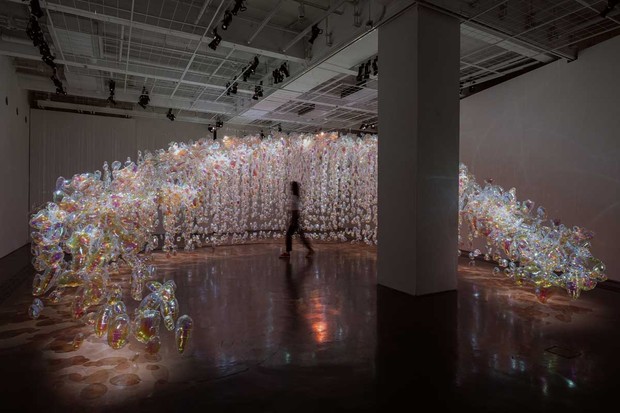 9 mil balões formam uma instalação inédita em exposição na Japan House, em SP (Foto: Divulgação)