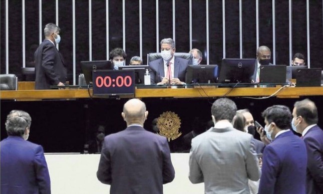 O presidente da Câmara, Arthur Lira (PP-AL), durante sessão no plenário