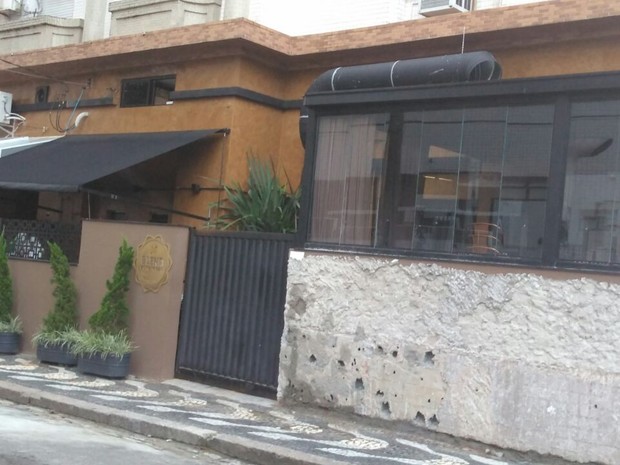 Restaurante de Santos está sendo acusado de homofobia nas redes sociais (Foto: G1)