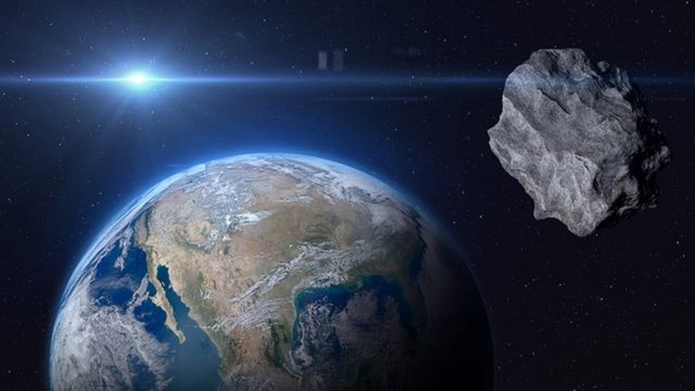 Asteroide passa mais perto da Terra do que alguns satélites — Foto: GETTY IMAGES via BBC