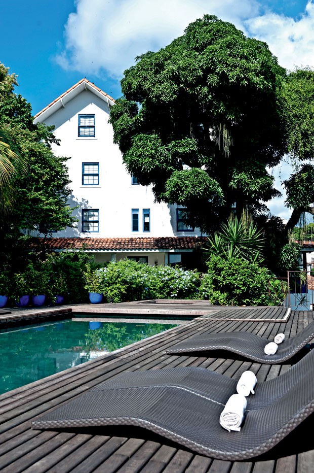 A piscina do exclusivo Hotel Santa Teresa, no bairro de mesmo nome (Foto: divulgação)