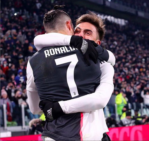 Paulo Dybala e Cristiano Ronaldo em jogo da Juventus (Foto: Instagram)