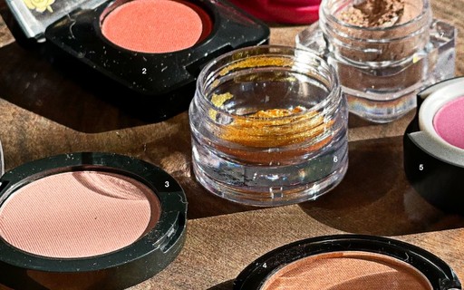 Chega de embalagens: aposte em cosméticos e maquiagens em barra - Revista  Marie Claire