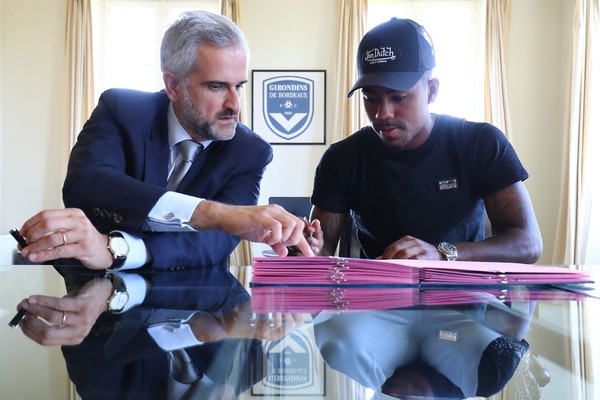 Entenda como o Corinthians planeja utilizar o dinheiro da venda de Malcom