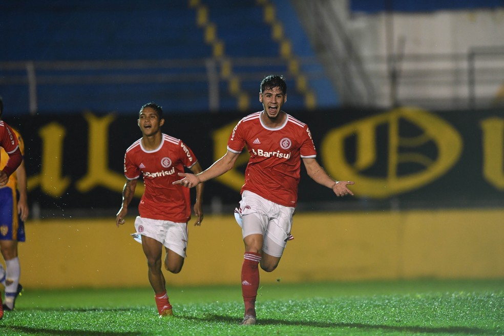 Johnny comemora gol pelo Inter — Foto: Ricardo Duarte/Internacional