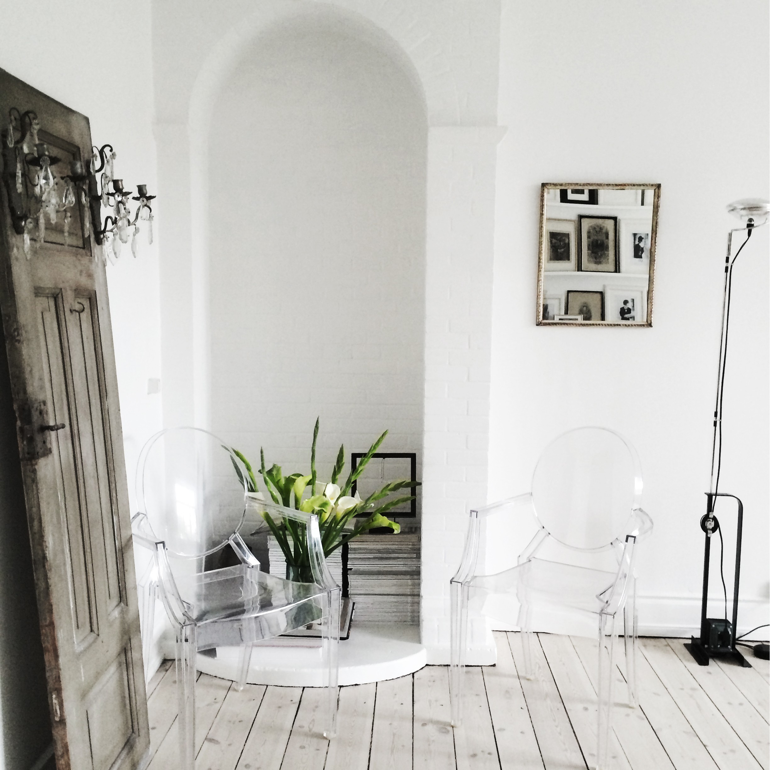 Cadeira Ghost: ideias de decoração com a peça clássica de Philippe Starck (Foto: Divulgação)