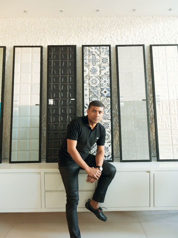 Giro Casa Vogue: Wesley Lemos revela seu roteiro de lojas de decoração em Aracaju e Salvador (Foto: Valentino Fialdini)