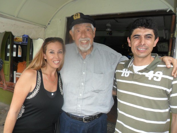 Rubén Aguirre com os filhos Arturo e Veronica (Foto: Reprodução/Facebook)