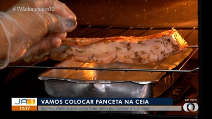 Depois de temperada, panceta vai para o forno; veja o andamento da receita