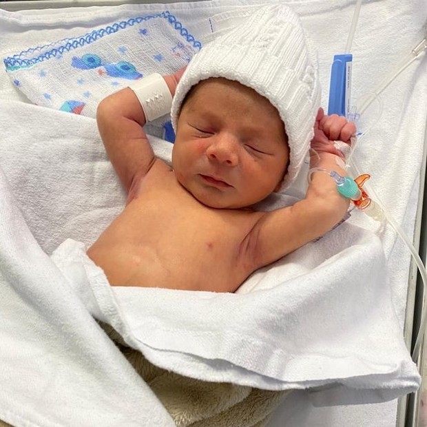  Leon nasceu na sexta-feira (11) (Foto: Reprodução/Instagram @drabarbaraeisele)