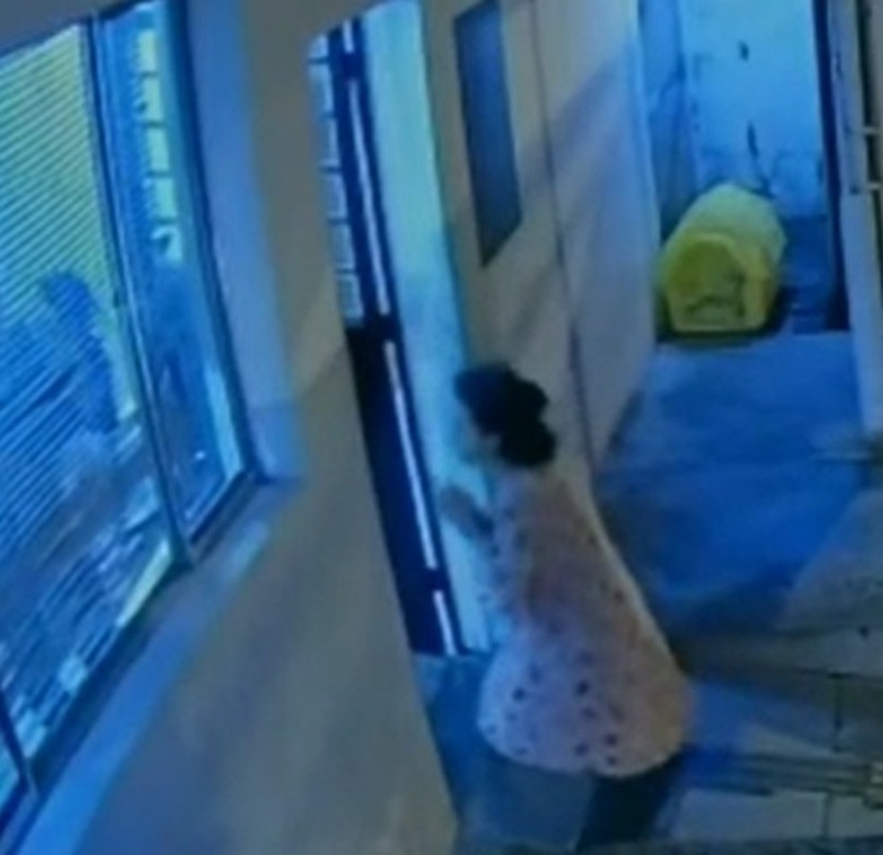 Mãe procurou ajuda da PM após bebê ficar engasgado em Bauru (SP) — Foto: Polícia Militar/Divulgação