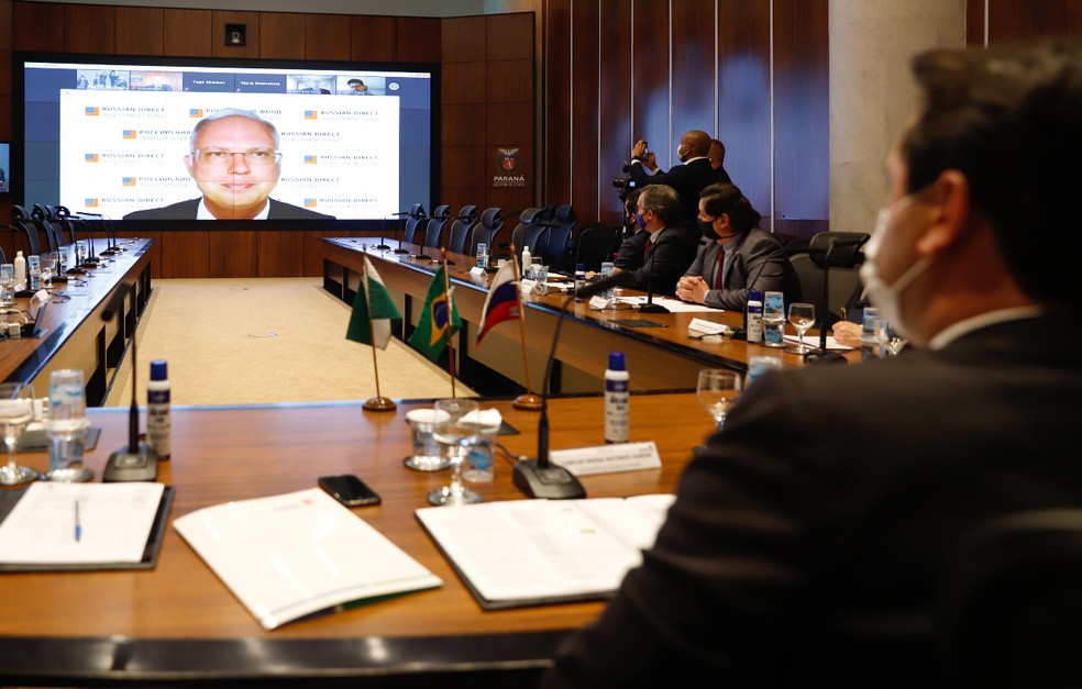 Termos foram firmados por videoconferência com o governador do Paraná e embaixada da Rússia — Foto: AEN/Divulgação