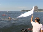 'SUPeata' e 'barqueata' no Rio pedem por despoluição de canal e Baía; vídeo