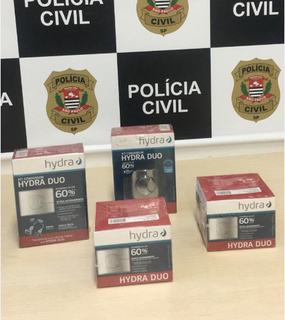 Objetos foram furtados no dia em que a dupla foi presa — Foto: Polícia Civil/Divulgação