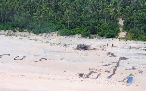 Homens Sao Resgatados De Ilha Deserta Na Australia Ao Escreverem Sos Na Areia Revista Marie Claire Noticias