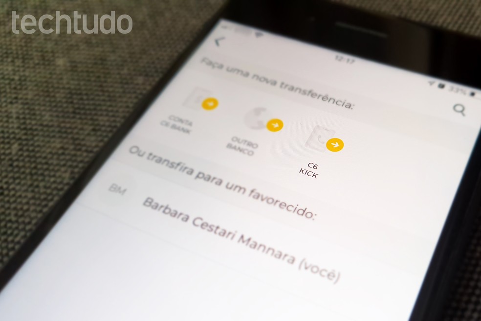 Tutorial mostra como funciona o C6 Kick, serviço do C6 Bank para enviar dinheiro — Foto: Barbara Mannara/TechTudo