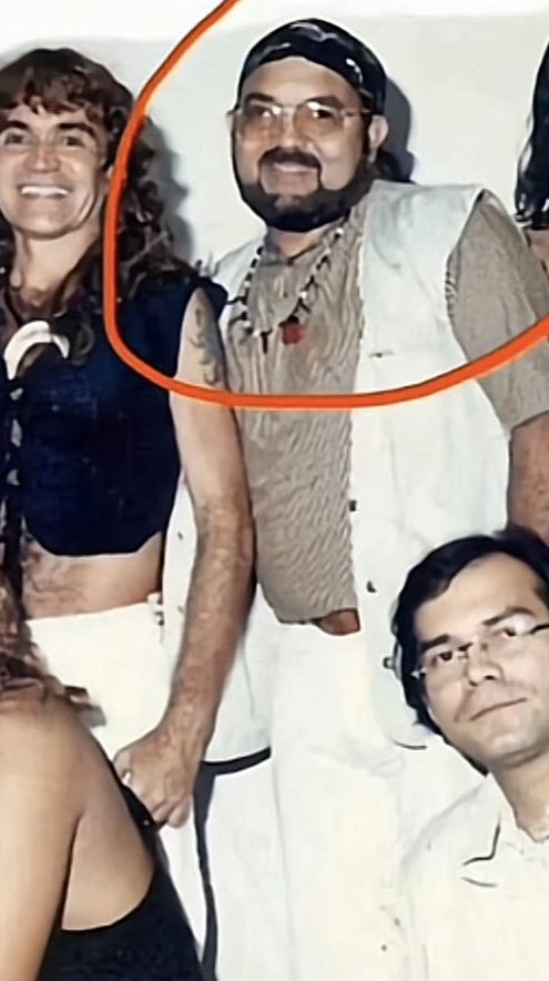 Padre Kelmon ou Jorge Aragão? Relembre quem foi dançarino da banda  Carrapicho | Cultura | O Globo