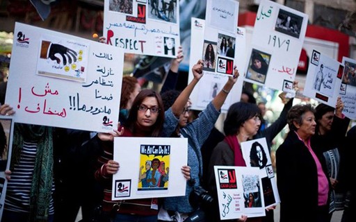 Revolta das mulheres no mundo &aacute;rabe&rdquo; causa pol&ecirc;mica em rede social -  Revista Marie Claire | Mulheres do Mundo