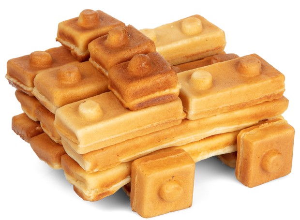 Construções simples e diferentes também podem ser feitas com os waffles em formato de Lego (Foto: Waffle Wow / Divulgação)