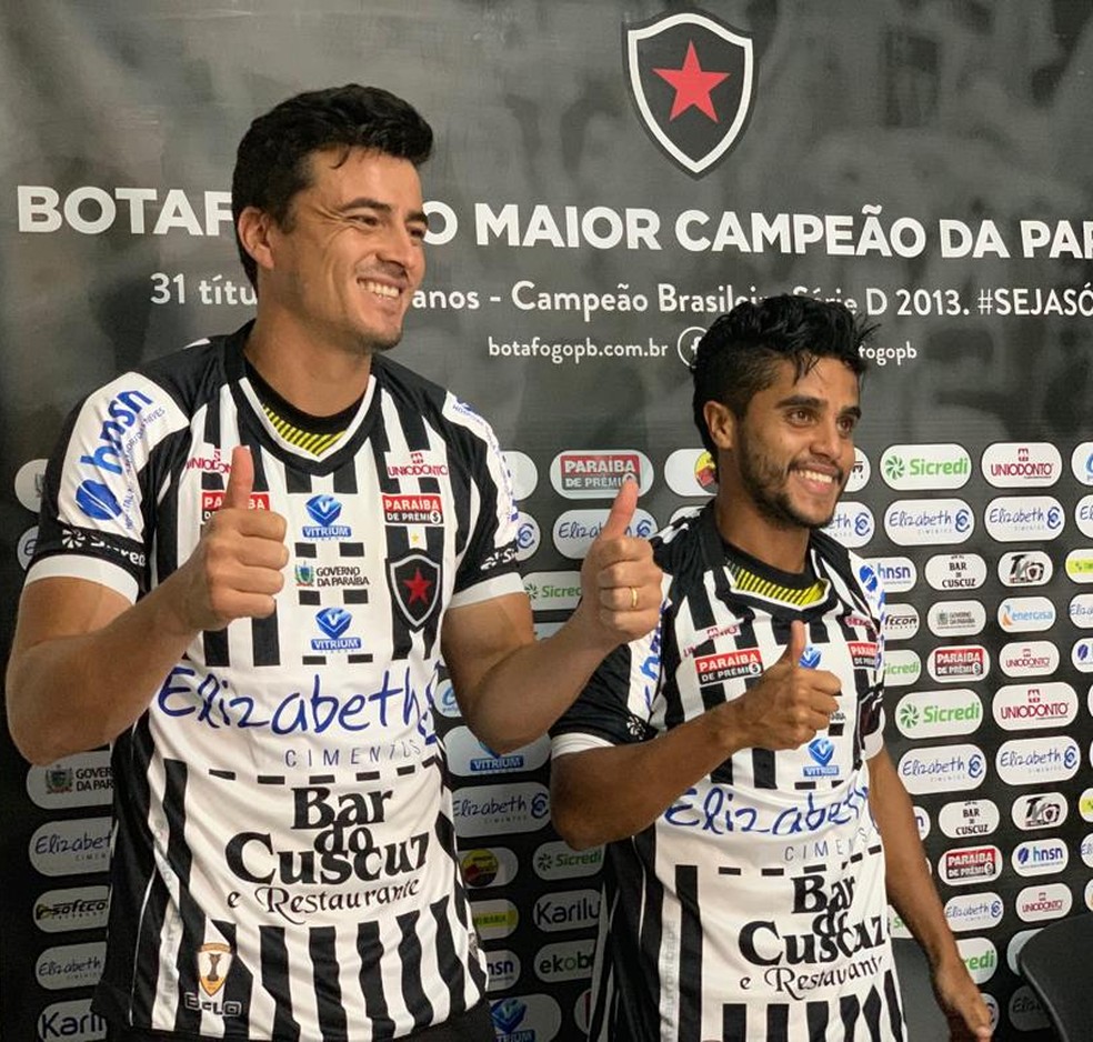 Itaqui e Elvinho foram apresentados no Botafogo-PB nesta semana — Foto: Lucas Barros / TV Cabo Branco